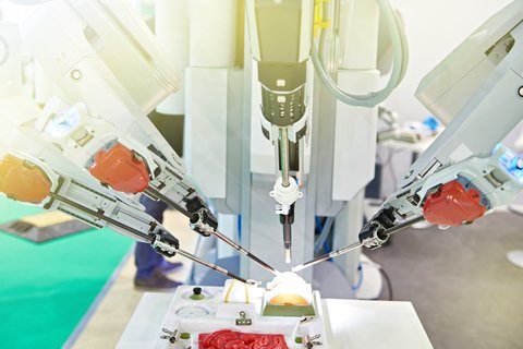 dreamstime_xs_124268038 robotica medicina