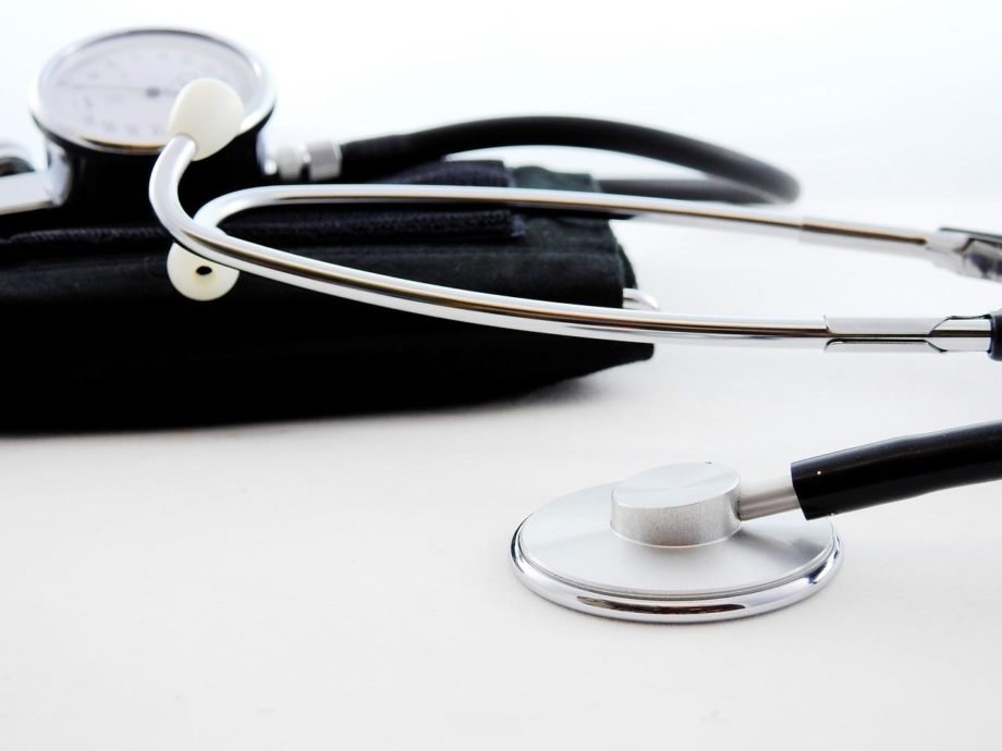 blood-pressure-1584223_1280 anaao-depenalizzare-latto-medico