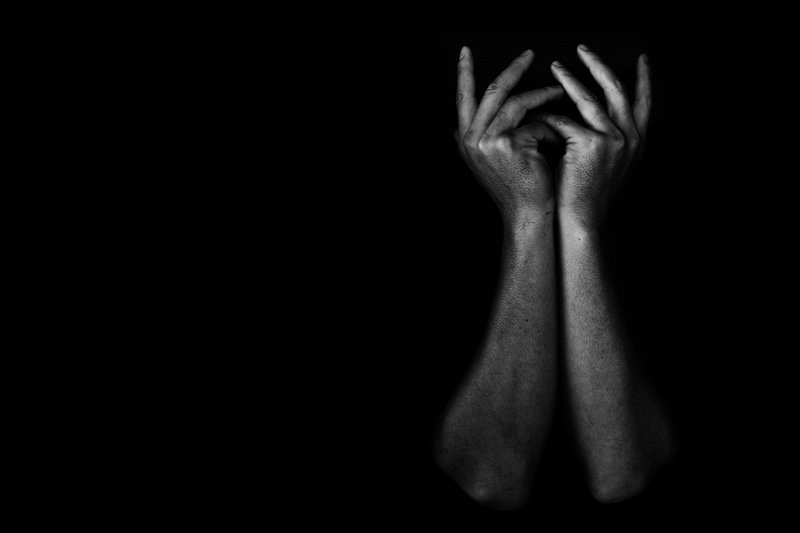 dreamstime_s_95604586 suicidio