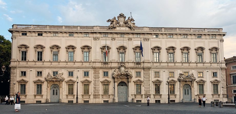 Palazzo_della_Consulta_Roma_2006-min obbligo vaccinale