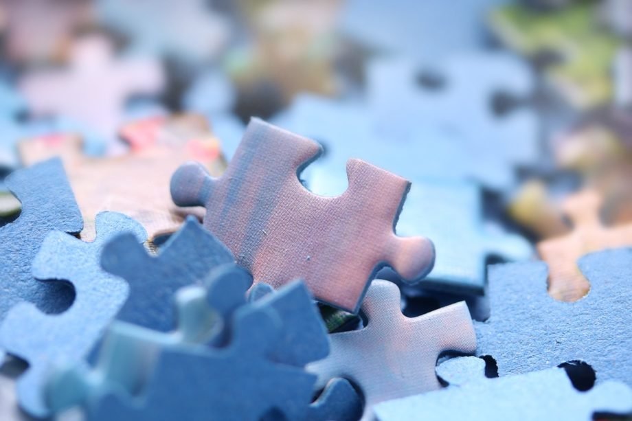 puzzle-3308345_1280 pubblico privato