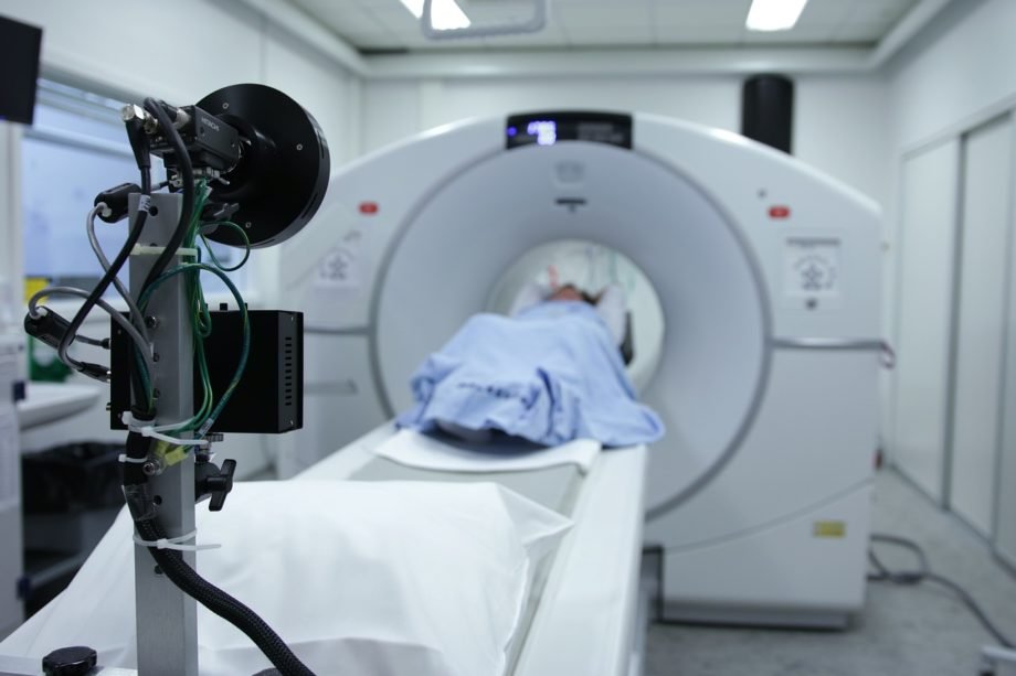 hospital-g396f70d2f_1280 risonanze magnetiche angiografi