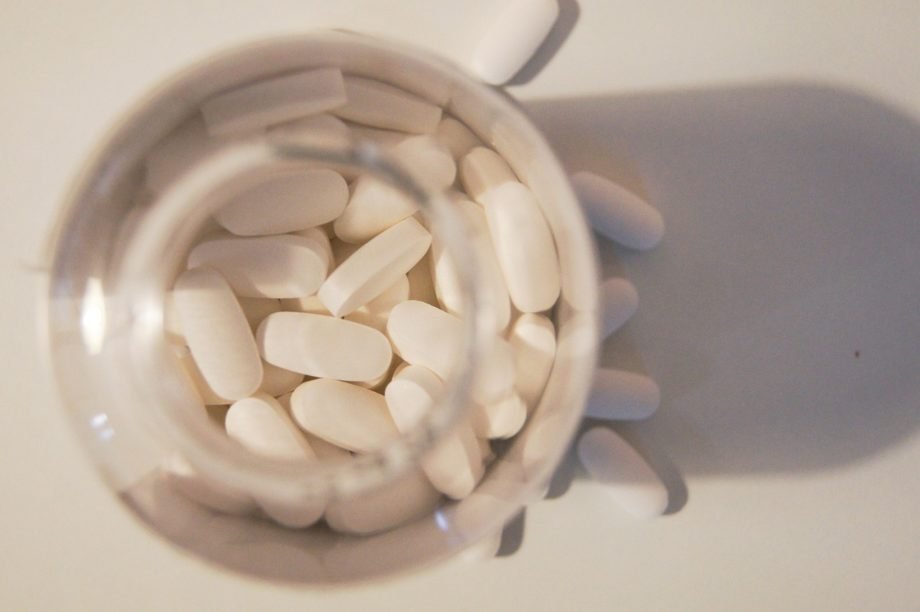 pills-gb9f877a47_1280 antibiotici