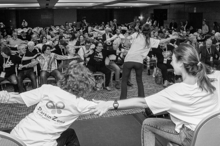 Parkinson, l’altra faccia della malattia: il 70% dei caregiver è solo e poco supportato