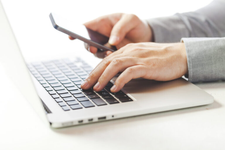 Prenotare una visita ortopedica online con la nuova rete di siti verticali di Eccellenza Medica